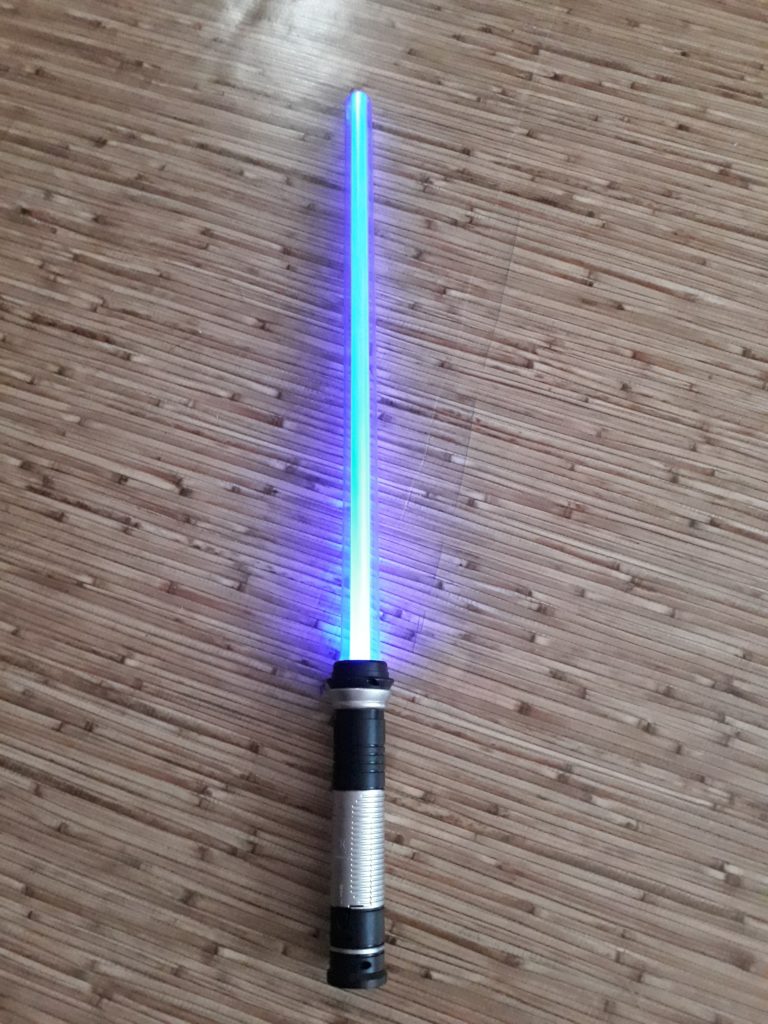 Световой лазерный меч джедая короткий клинок