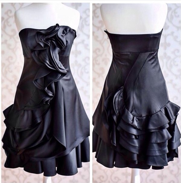 Маленька чорна сукня Karen Millen.