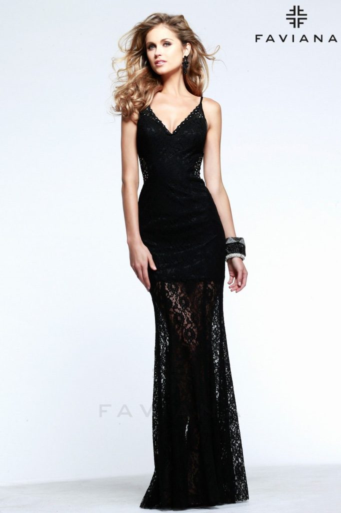 Продаю вечірню сукню Faviana із мережива.