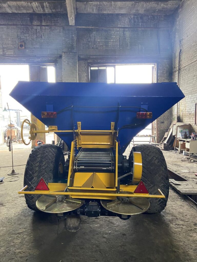 МВУ-6 Машина для внесення мінеральних добрив