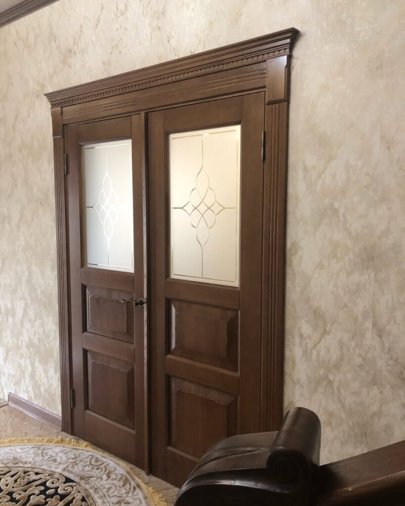 Деревянные двери в Кривом Роге