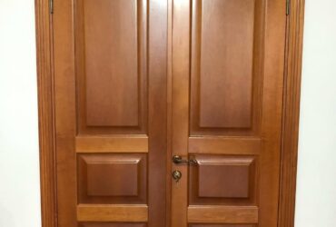 Деревянные двери в Кривом Роге