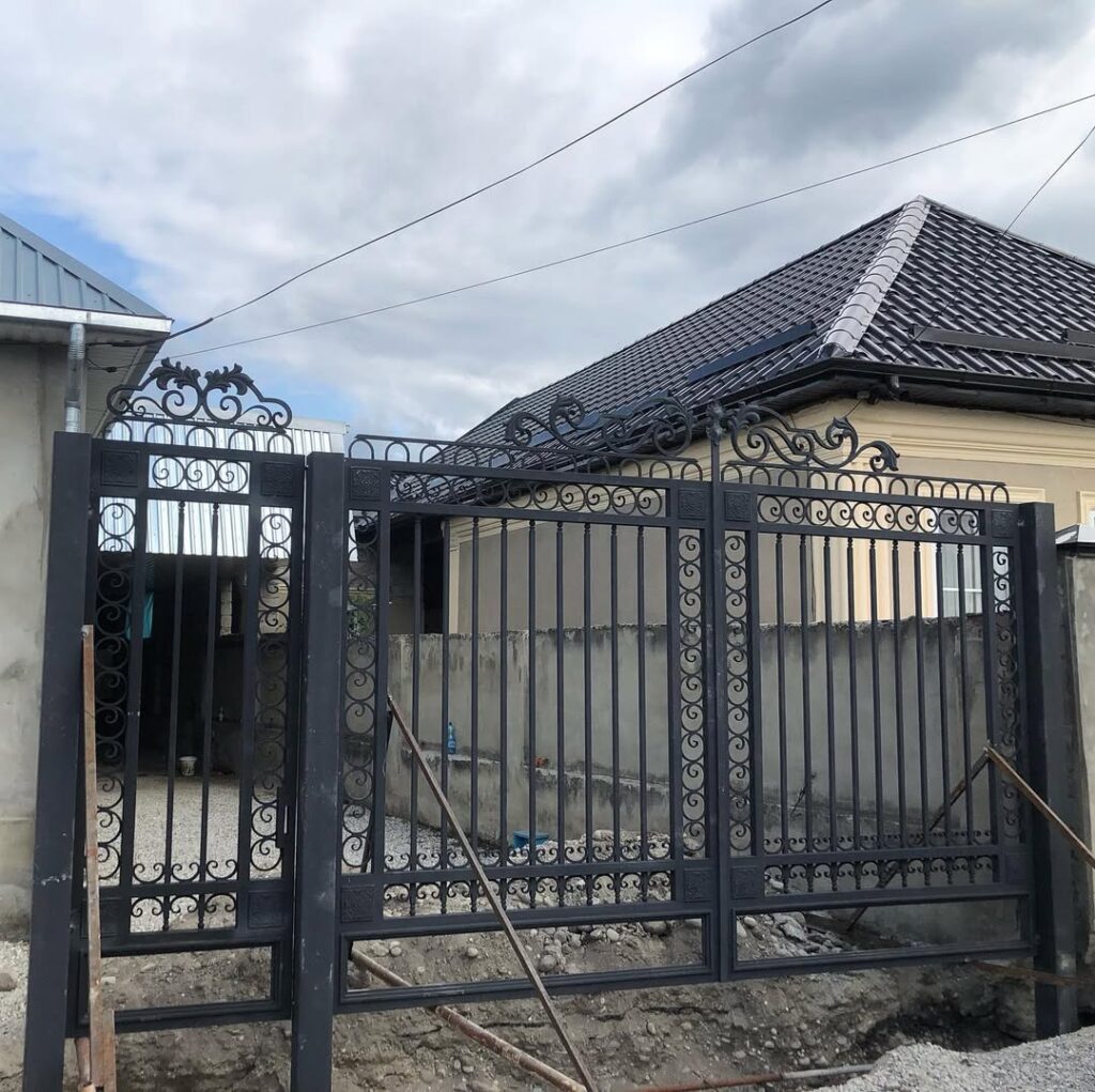 Металлические ворота в Кривом Роге